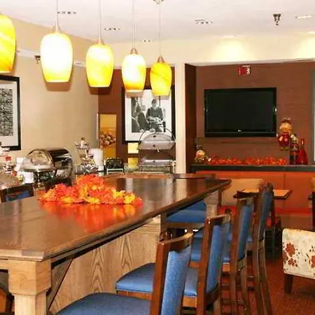 Hampton Inn Shawnee 